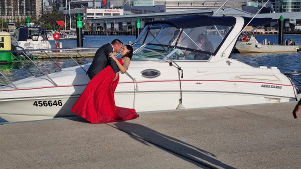 luxury boat hire melbourne