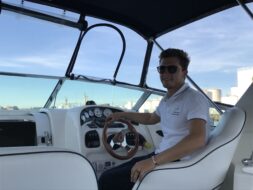 self-drive boat hire
