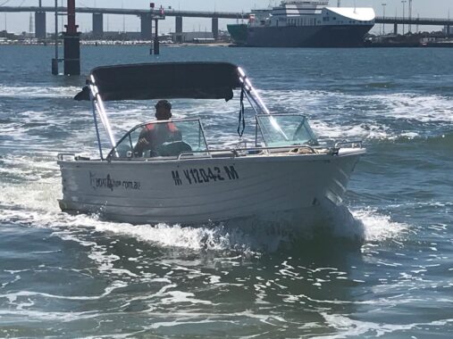 speed boat hire melbourne
